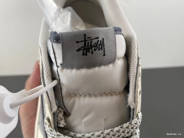 x Design Air  1 Fragment Jordan  x  Travis Jordan Low AJ-SJ2068-130 Scott 0812